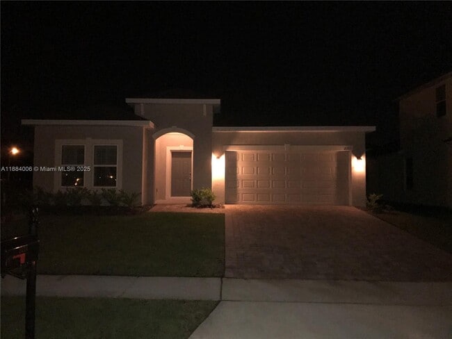 Building Photo - 2121 Preston Ln