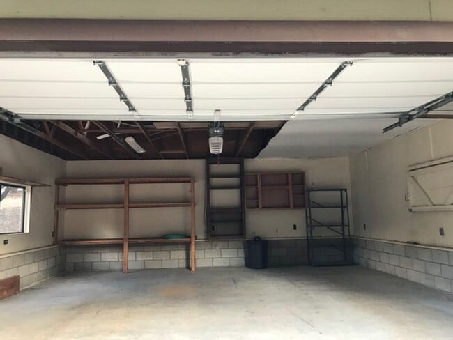 Building Photo - Completely Renovated in 2012; adorable energy-efficient Country home w/ Guest House on 1 mostly l...