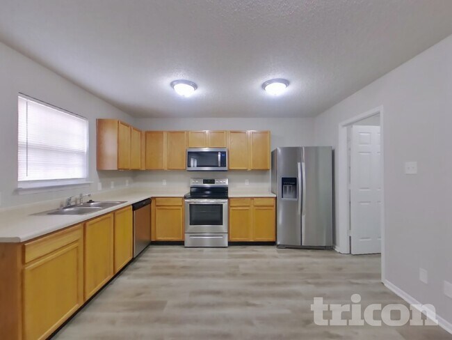 Building Photo - 10740 Wymm Ln