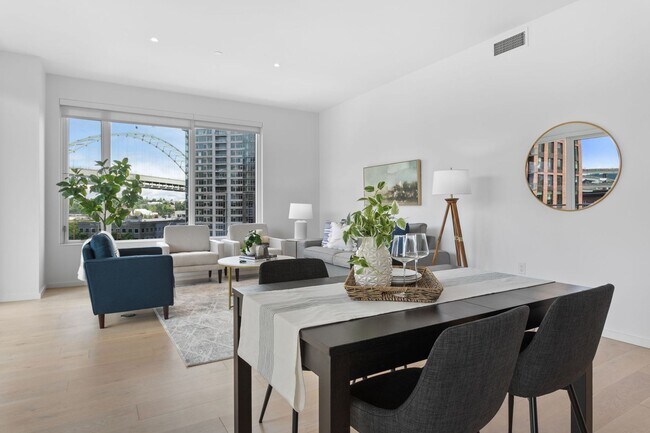 Building Photo - The Vista - 2 bed/2.5 bath Pearl District Condo w/parking/storage/concierge/most utilities/amenities