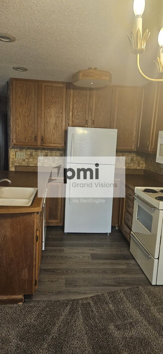 Building Photo - 955 4th St