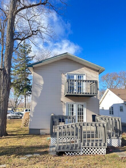 Building Photo - 422 S Talley Ave