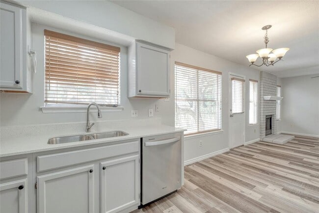 Building Photo - 12713 Modena Trail