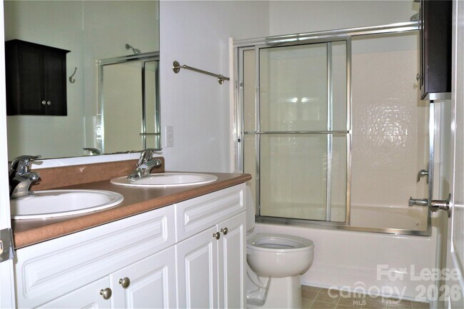 Building Photo - 15232 Coventry Ct Ln