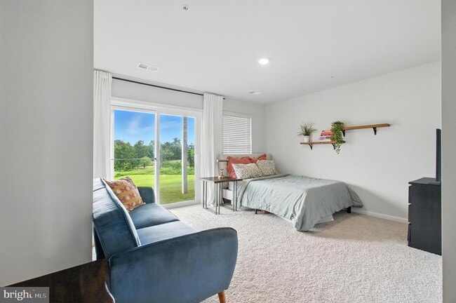 Building Photo - 5051 Silver Oak Dr