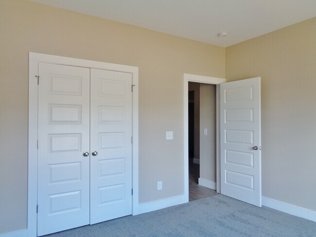 Building Photo - Home for Rent in Tuscaloosa, AL... Available to View Now!!!