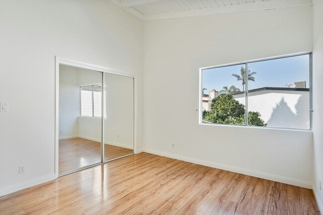 Building Photo - 845 2nd St