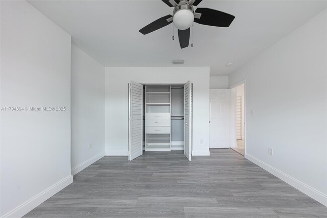 Building Photo - 3401 SW 141st Ave