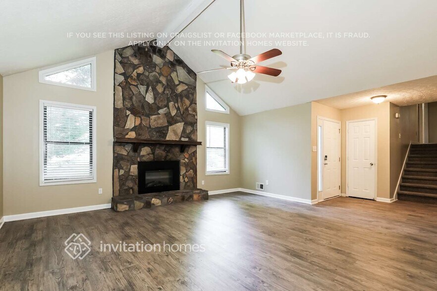 Building Photo - 215 Merrydale Dr