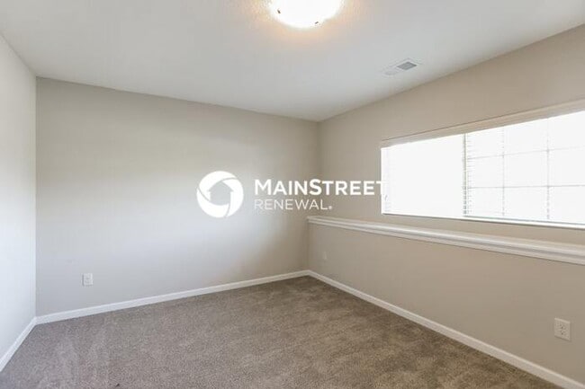 Building Photo - 4 Bedroom Pet-Friendly Home in Independenc...