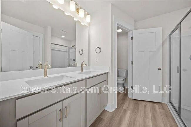 Building Photo - 448 Ml Pk Wy