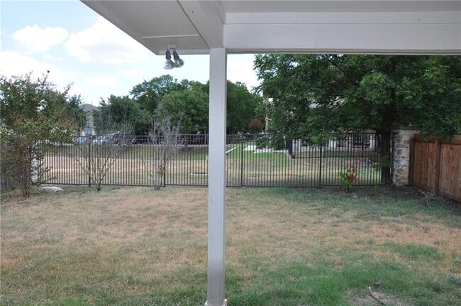 Building Photo - 10625 Royal Tara Cove