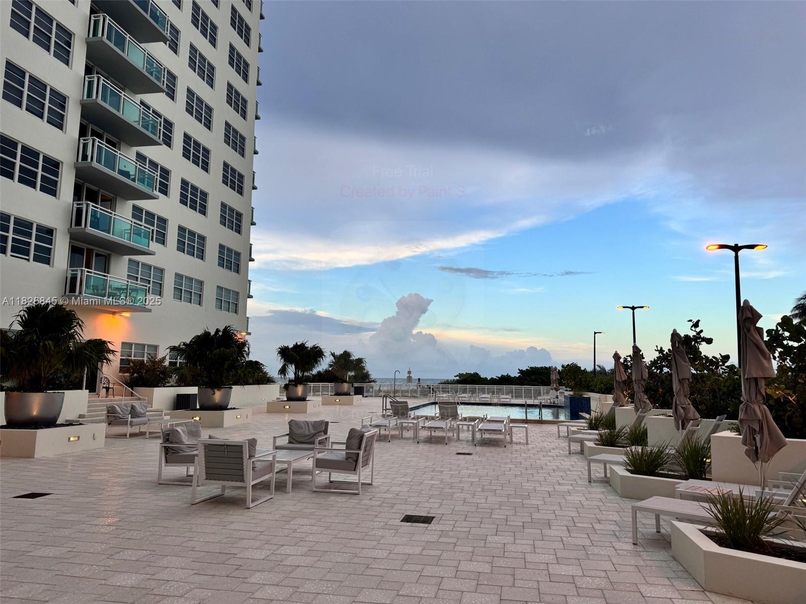 Building Photo - 6917 Collins Ave