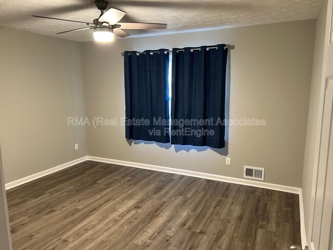 Building Photo - 12b Lisa Ln