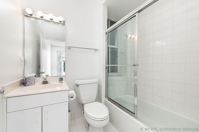 Building Photo - 17282 Bermuda Village Dr