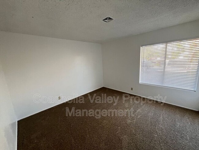 Building Photo - 1545 Inca Cir