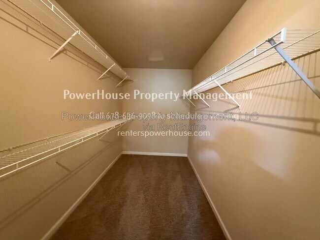 Building Photo - 1045 Township Cir