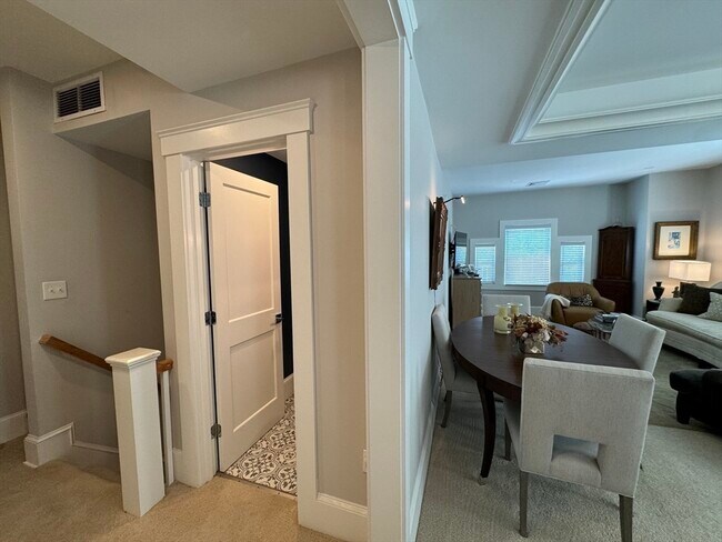 Building Photo - 32 Atherton Rd