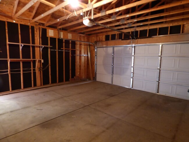 Building Photo - 3 Bedroom home in Loveland