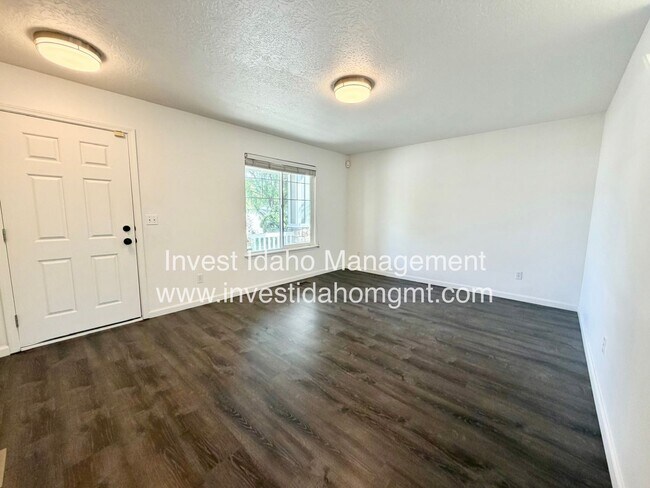 Building Photo - 17383 N Chouteau Ave