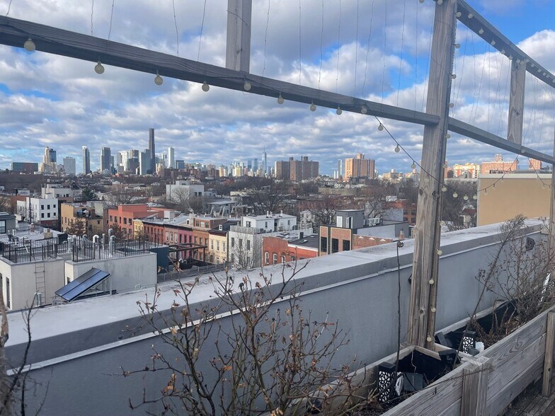 Building Photo - 1192 Bedford Ave