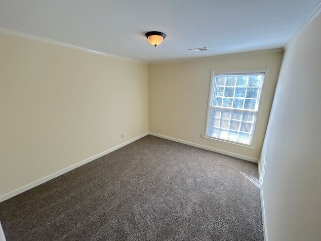 Building Photo - 5184 Dunnellon Ave