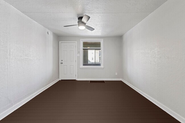 Building Photo - 115 River Ave