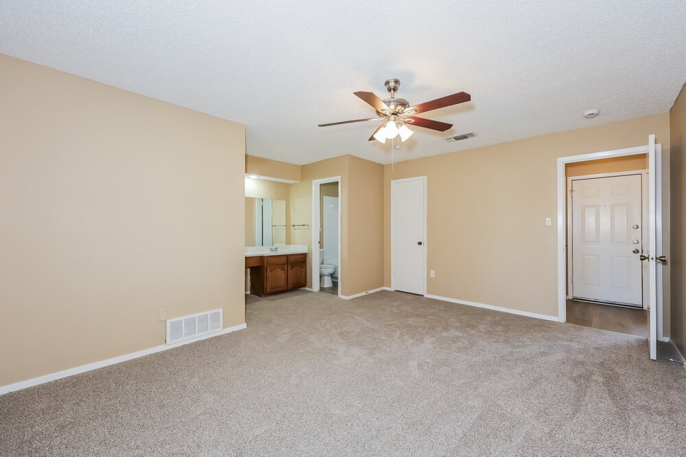 Building Photo - 1825 Prince Dr