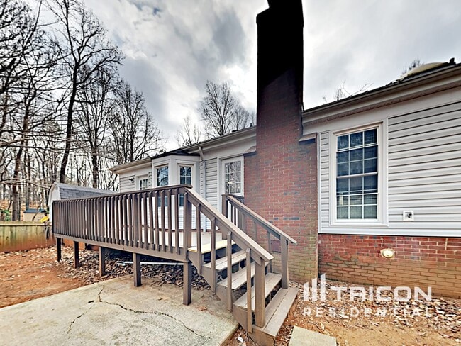 Building Photo - 7226 Amarillo Dr