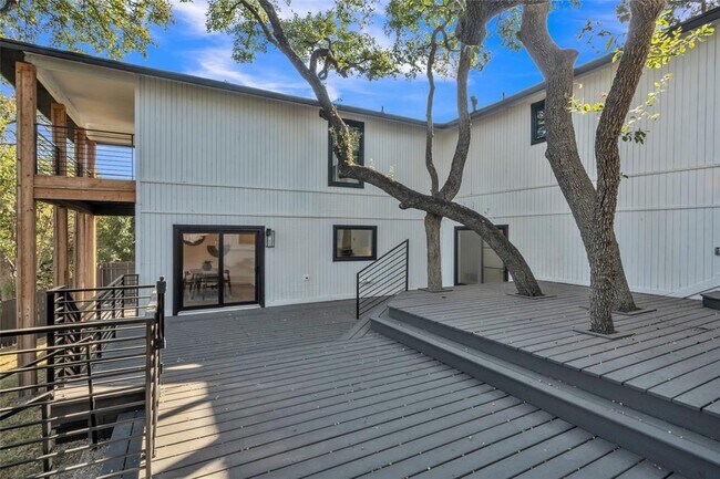 Building Photo - 2100 Apricot Glen Dr