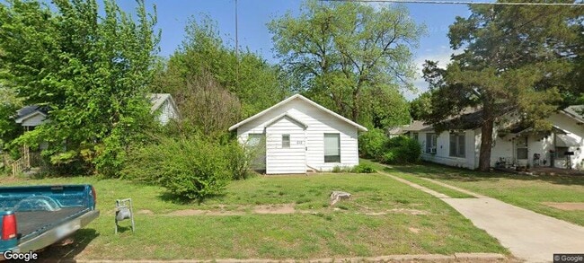 Primary Photo - 612 S 9th St