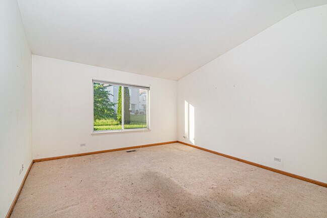 Building Photo - 100 W Aldridge Ln