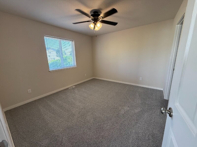 Building Photo - 5989-5991 Hanson Ct