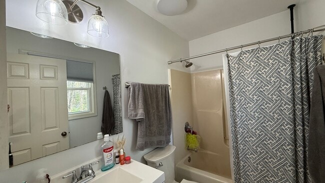 Building Photo - Stafford - Lake Arrowhead