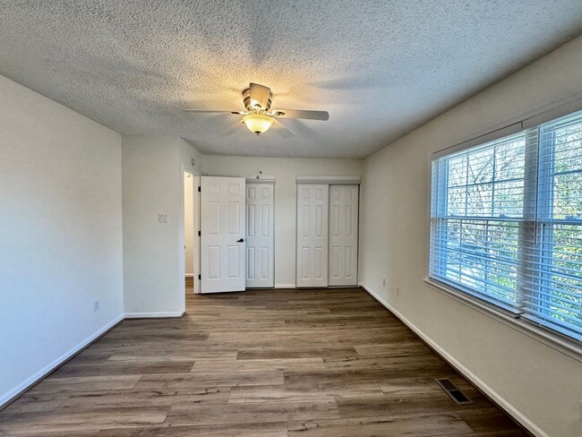 Building Photo - Completely Renovated & Ready 02-25-26! 2 Primary Suites, All Appliances Convey and Dog-Friendly!