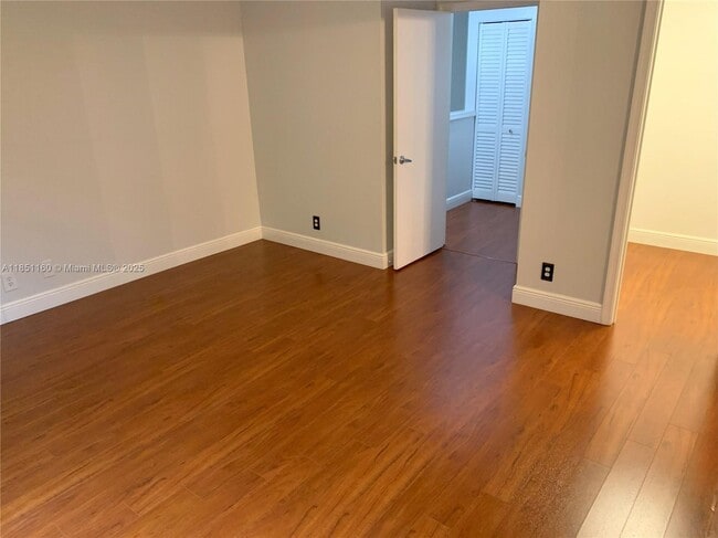 Building Photo - 10911 Jewel Box Ln