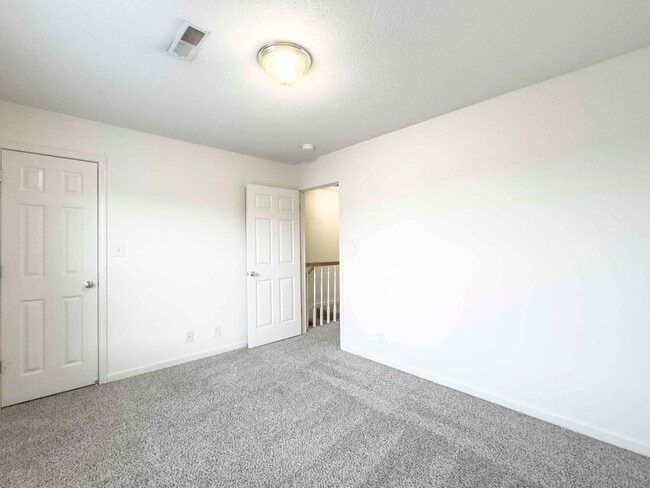 Building Photo - 513-B Peachers Ridge