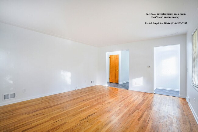 Living room (photo 2) - 205 National Ave NW