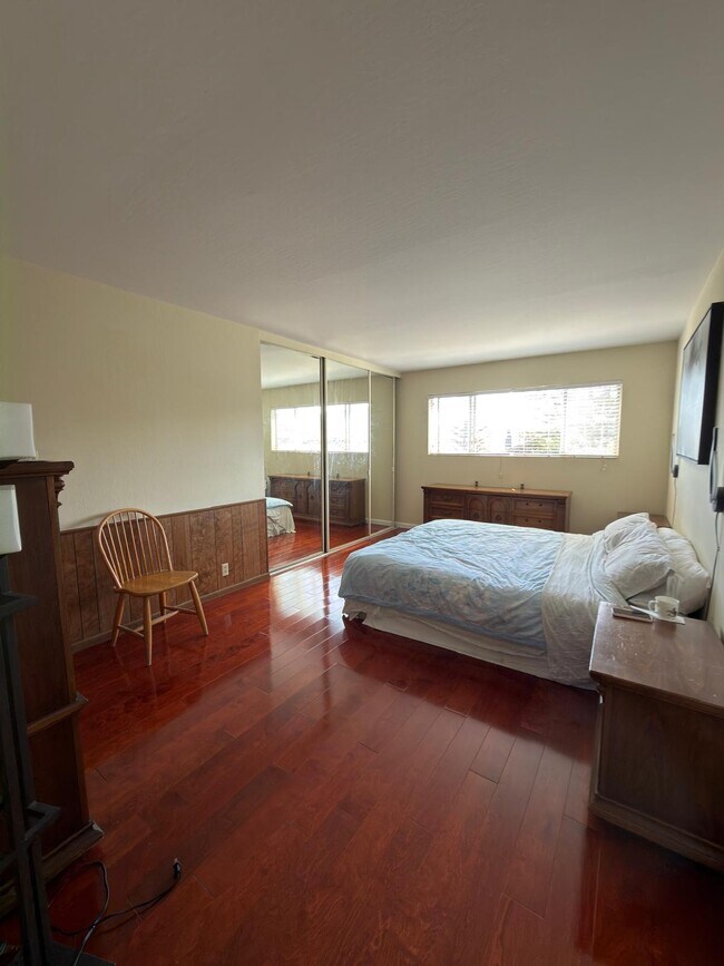 Building Photo - 173 Lower Via Casitas