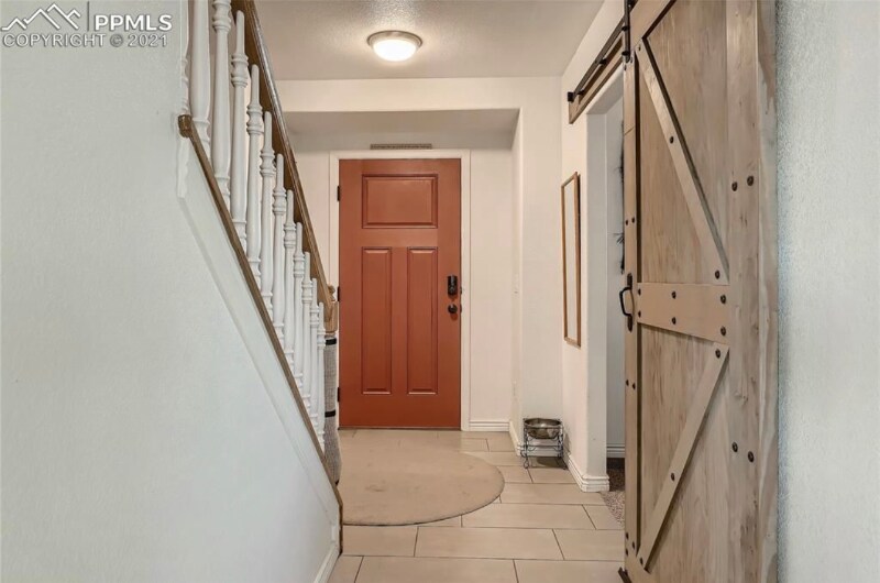 Building Photo - 9307 Summer Meadows Dr