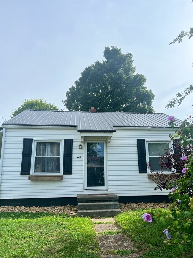 Building Photo - 43 Burdette Addition Dr