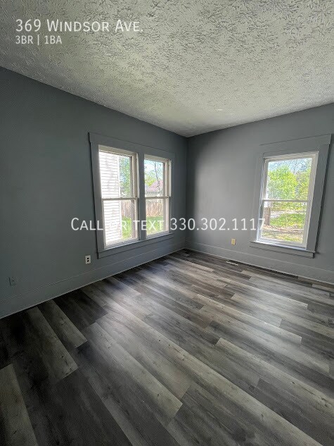 Building Photo - 369 Windsor St