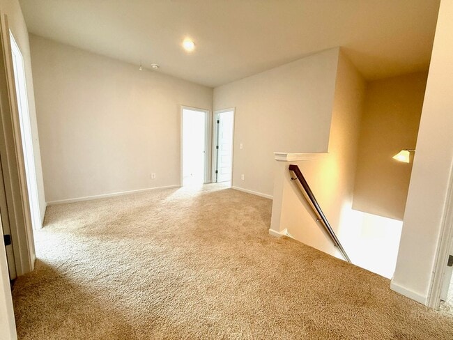 Building Photo - Beautiful New Home in Sought After Neighbo...