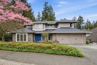 Building Photo - 4Bd/3.5Ba Sammamish Home