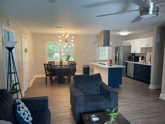 Building Photo - 2328 Skyland Dr