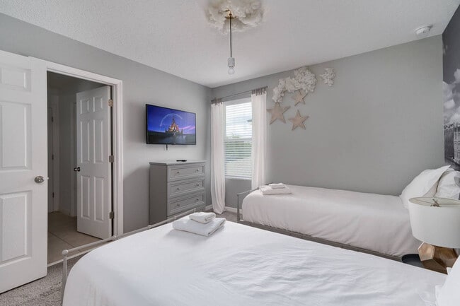 Building Photo - 8907 Caroline Bay Ct