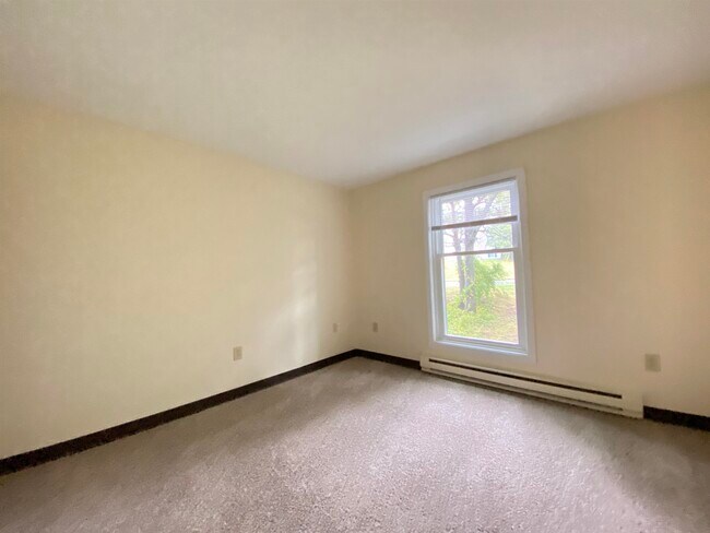 Building Photo - 147 Eastern Ave