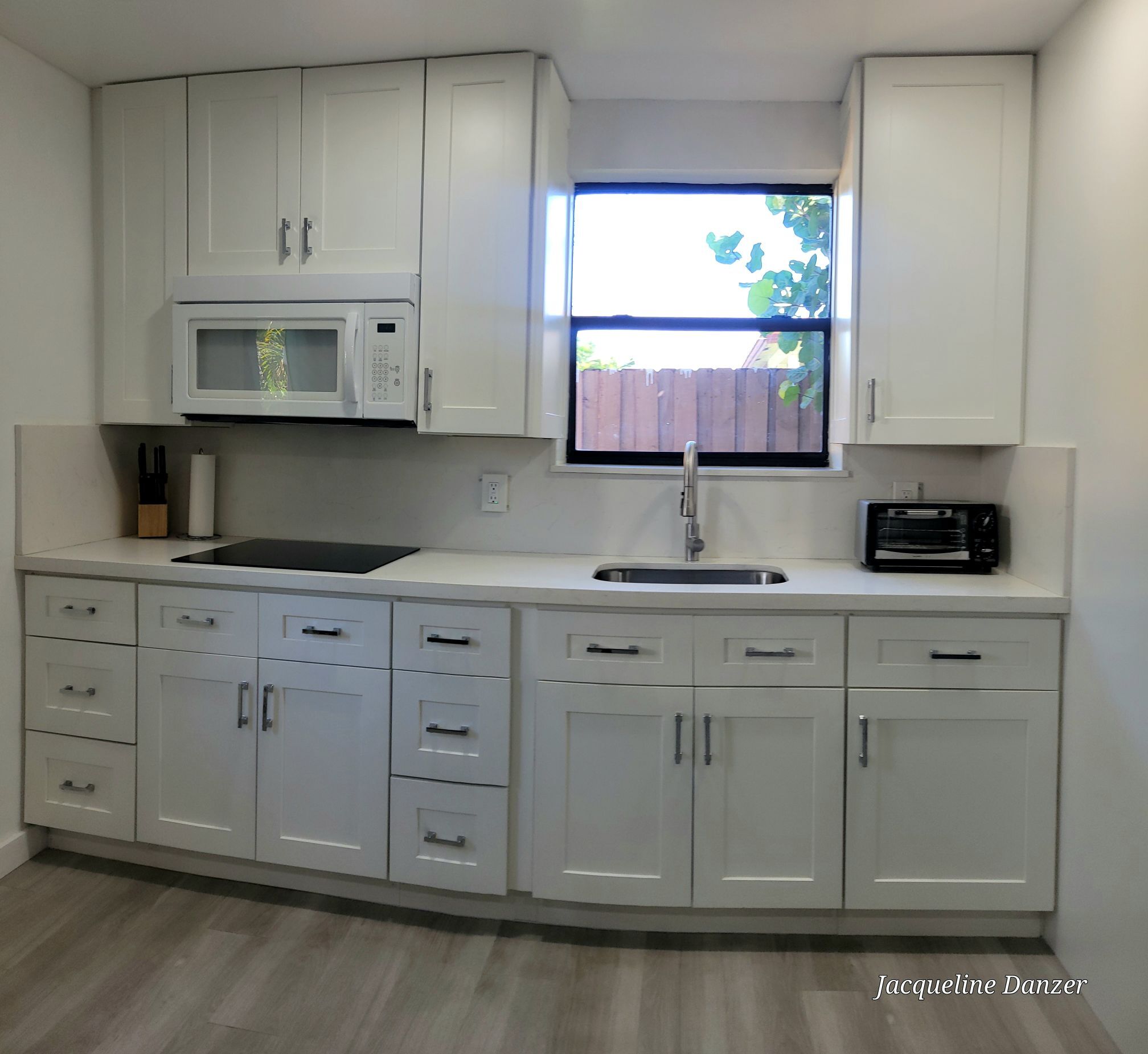 Building Photo - 2241 NE 38th St