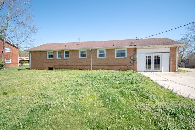 Building Photo - Pictures coming soon....