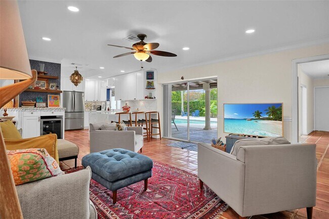 Building Photo - 15280 SW 72nd Ave